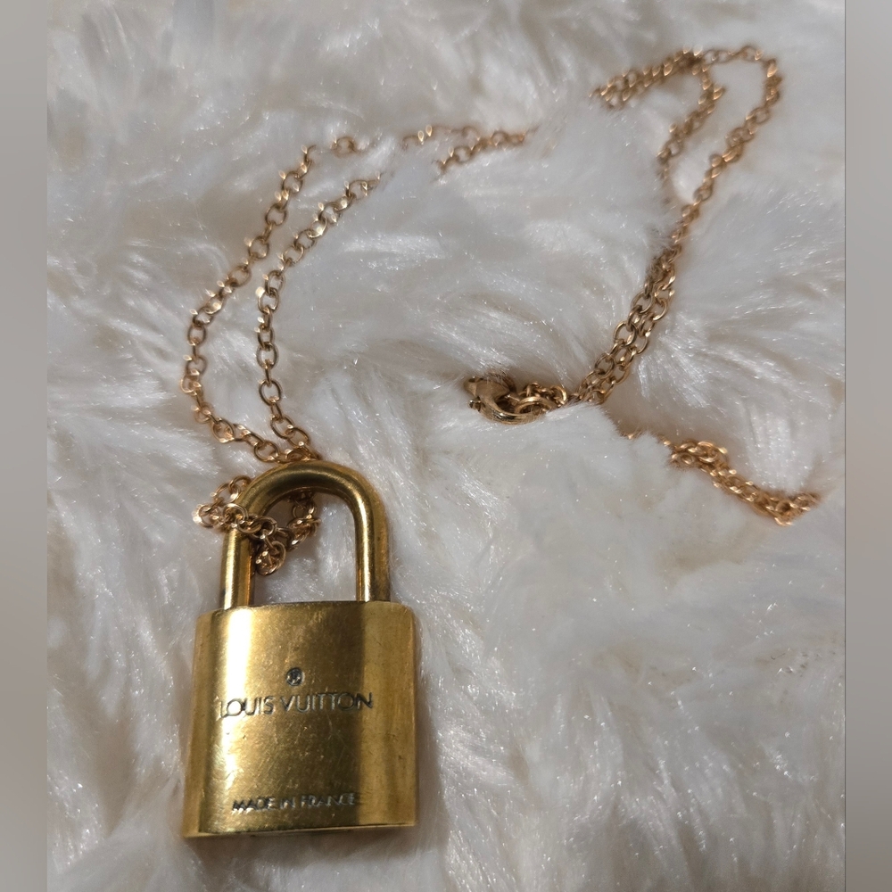 Louis Vuitton Lock #321 - Picture 5 of 6